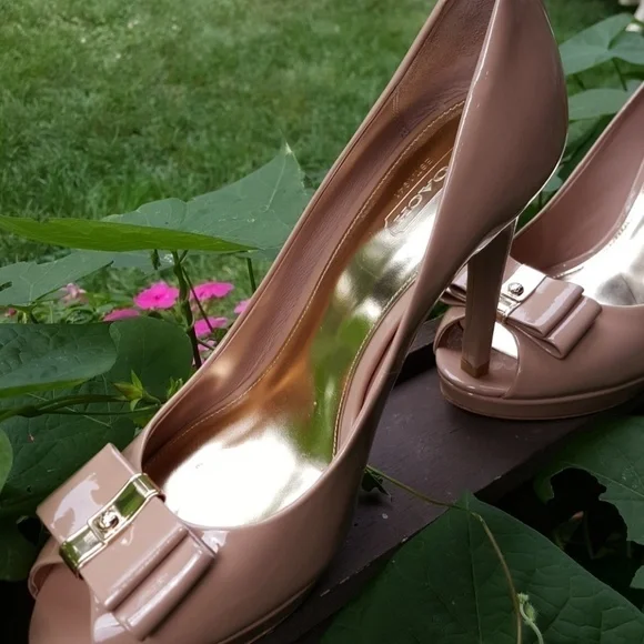 COACH 1941 patent leather heels